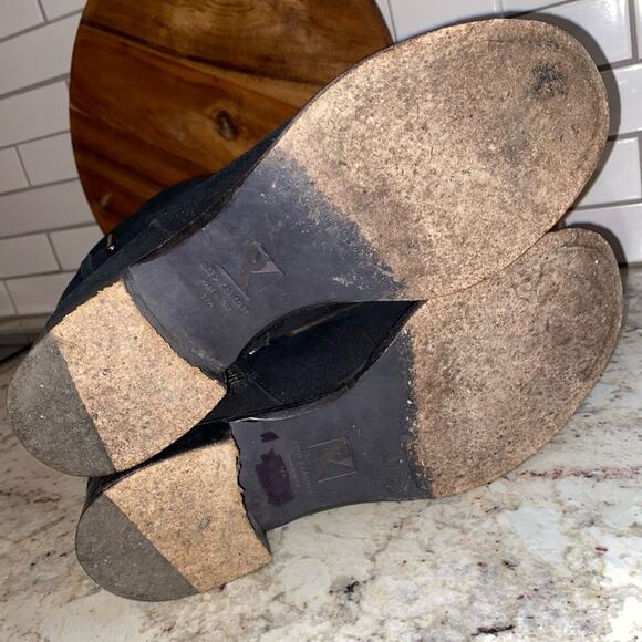 REED KRAKOFF $1k Black Suede Italian Made Chelsea Boots | 37.5 US 7.5 - Picture 13 of 16